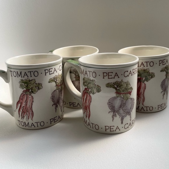Vintage Mugs Marked "Hand Painted Vegetables to Laura Ashley ©MCMXCIII - Picture 5 of 8